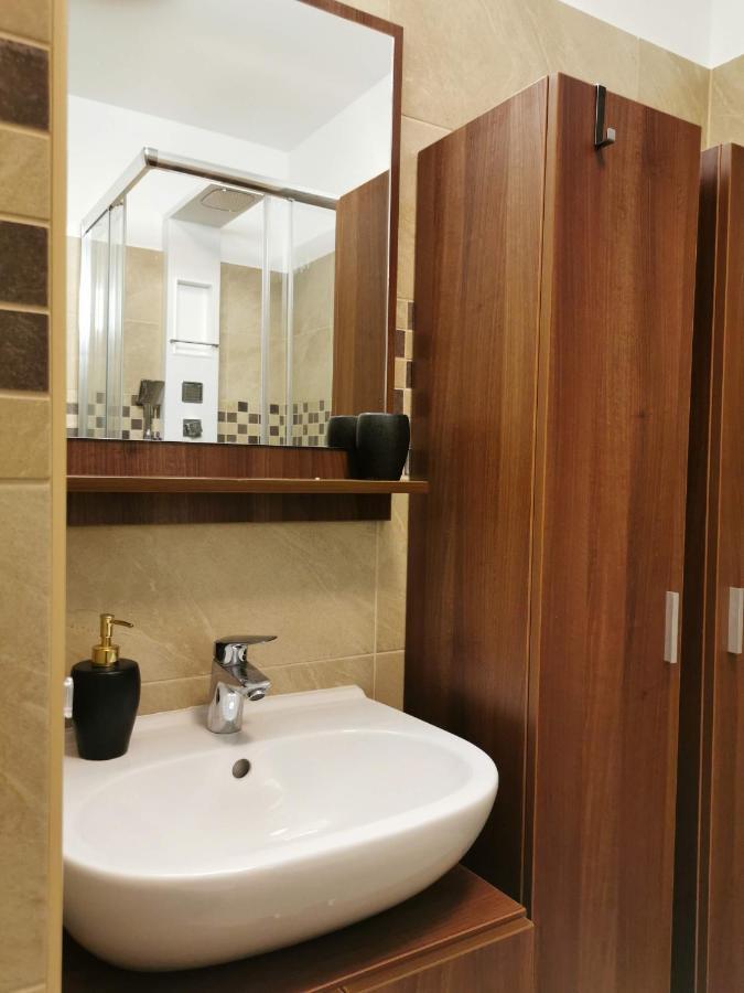 Luna Apartment Budapest Esterno foto